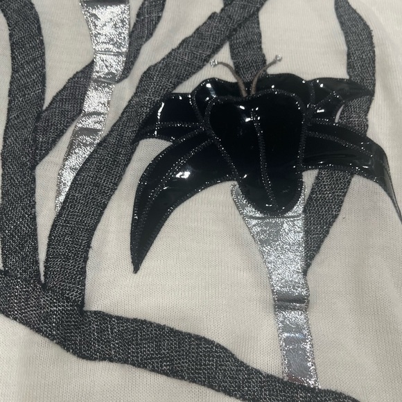 [XL]Vintage Yves Venet Men's White Sweater with Black Floral Design- NWOT - Picture 2 of 7